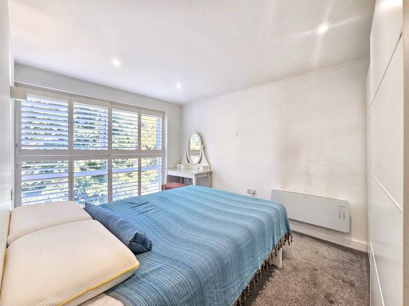 Main Bedroom- click for photo gallery